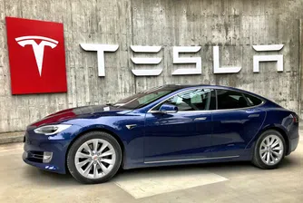 Tesla е най-зле представящата се акция в S&P 500. И има още да пада