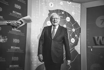 Berkshire Hathaway стана първата нетехнологична компания, достигнала пазарна капитализация от $1 трилион тази седмица. Акциите на Berkshire клас А също надхвърлиха $700 000 за брой за първи път