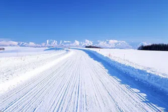 Летни гуми задръстиха шосетата