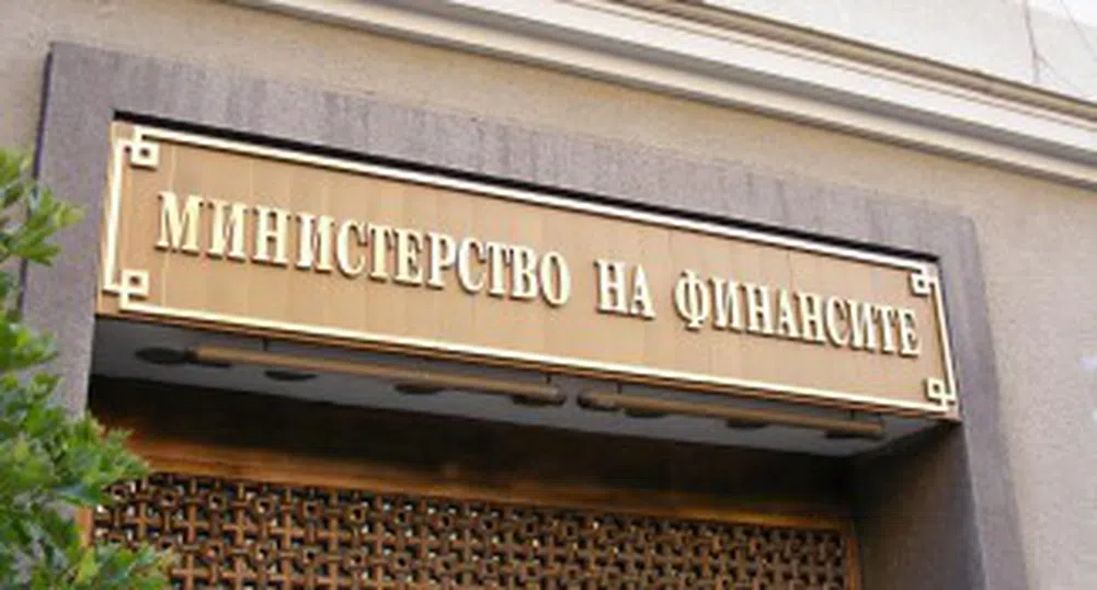 За първи път от 2009 г. полугодието завършва с бюджетен излишък