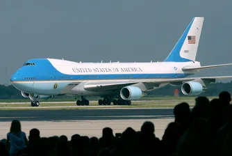 Air Force One е толкова скъп, защото е летящ Бял дом