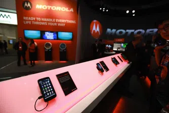 Google продава Motorola на Lenovo за 2.9 млрд. долара