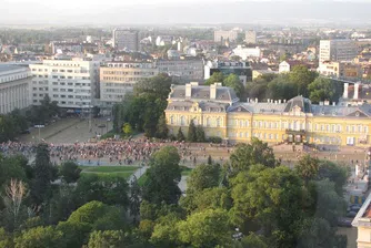 Оросяване на улици и булеварди в София заради жегата