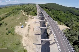 Вижте как върви ремонтът на виадуктите на Тракия (снимки)