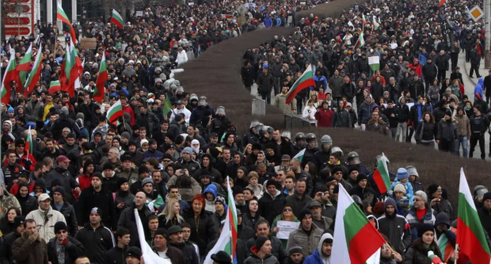 Берлин съветва гражданите си да избягват местата с протести у нас