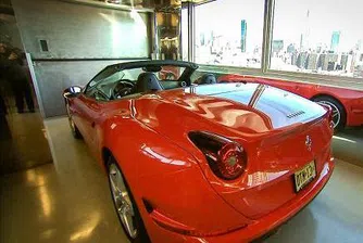 Това Ferrari има най-добрата гледка в Манхатън