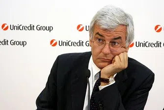 UniCredit продава Pioneer