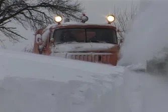 Почернена България под вода и сняг