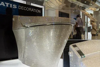 Тоалетна със 72 000 кристала Swarovski