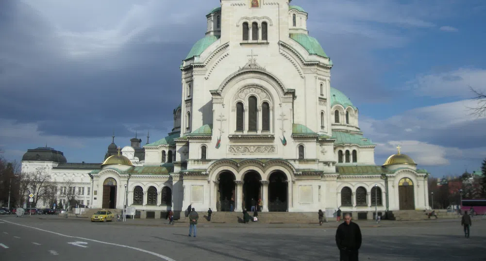 Погребват патриарх Максим в Троянския манастир