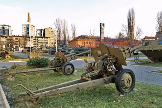 Пазач във военноисторическия музей криел дрога в експонати