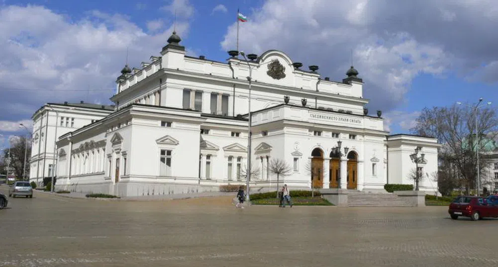 Дянков представи бюджет 2011 в парламента