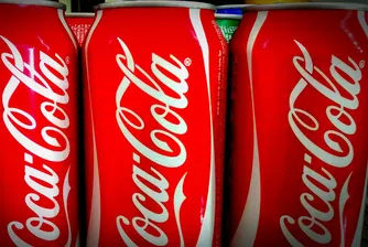 Ето защо логото на Coca-Cola е червено