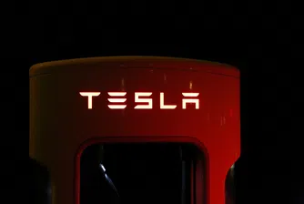 На колко се равнява днес инвестиция от 1000 долара в Tesla