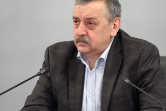 Проф. Кантарджиев: Който не издържа, да не гледа постоянно телевизия