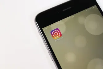 Защо Instagram се пълни с голи тела в йога пози?