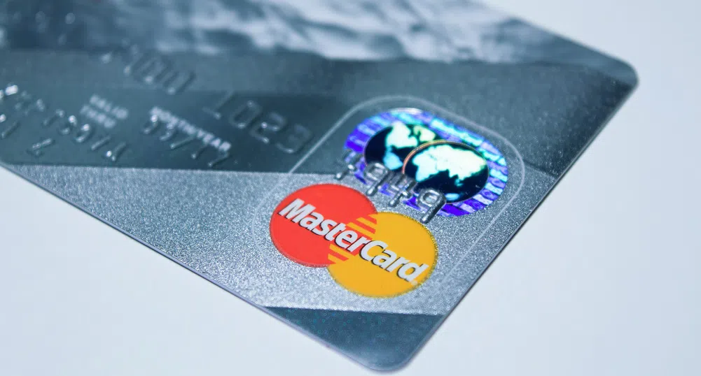 Mastercard вдига лимита за безконтактни плащания до 100 лв