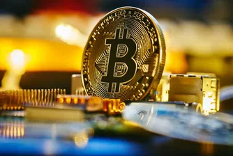 Bitcoin доближи $35 000 и надхвърли най-високата си цена от 18 месеца