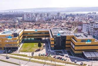 ДЗИ придоби бизнес център MALL VARNA