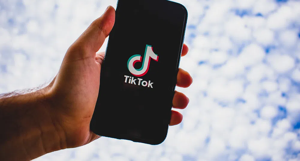 TikTok предизвикателство прати 13-годишно дете в болница с тежки изгаряния