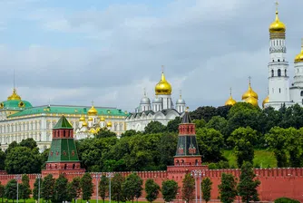 Русия вдига пенсионната възраст и ДДС