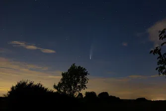 Целуващи се планети, цветна Супер луна и метеорни дъждове идват през май