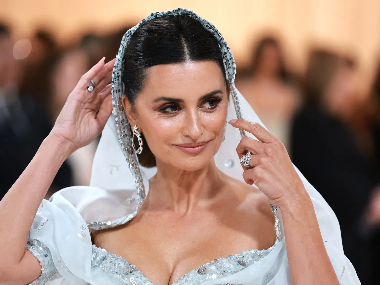 49-годишната Пенелопе Крус позира по бански за Marie Claire