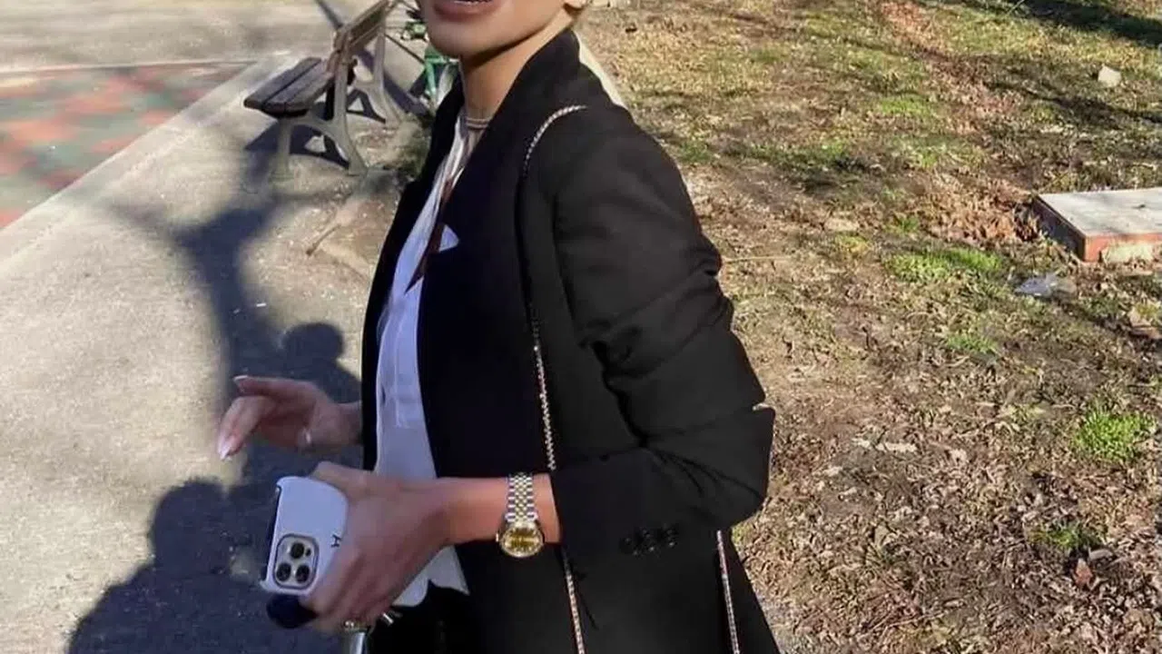 Сексапилната плеймейтка Жанета Осипова отново привлече вниманието на светските среди