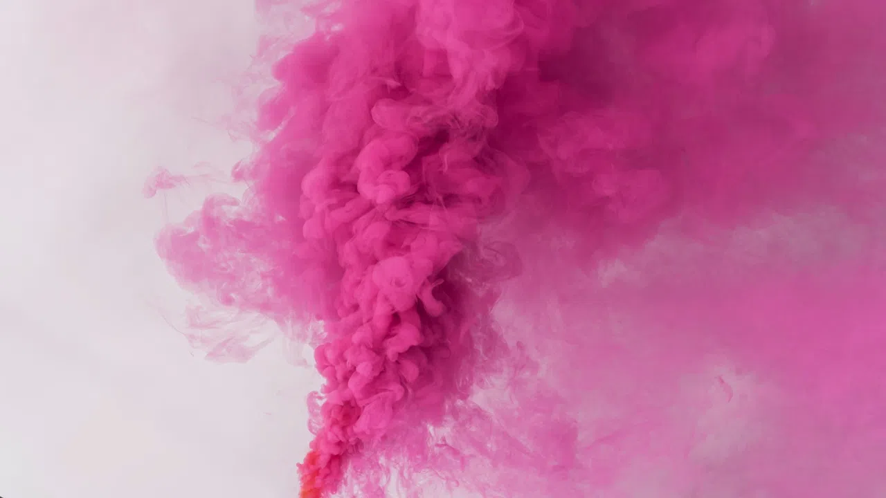 Конклавът се е събрал вратите са заключени и светът е