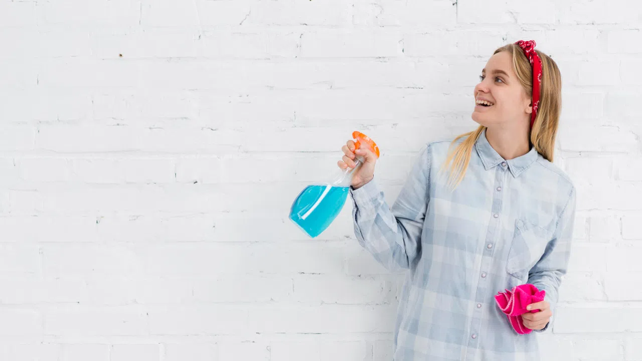 С първите топли лъчи на пролетта сякаш нещо дълбоко в