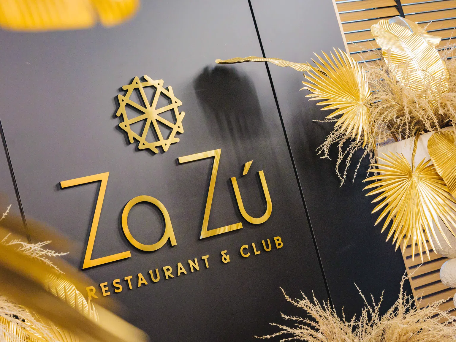 Za Zú reastaurant & club: Една гурме история от сърцето на София