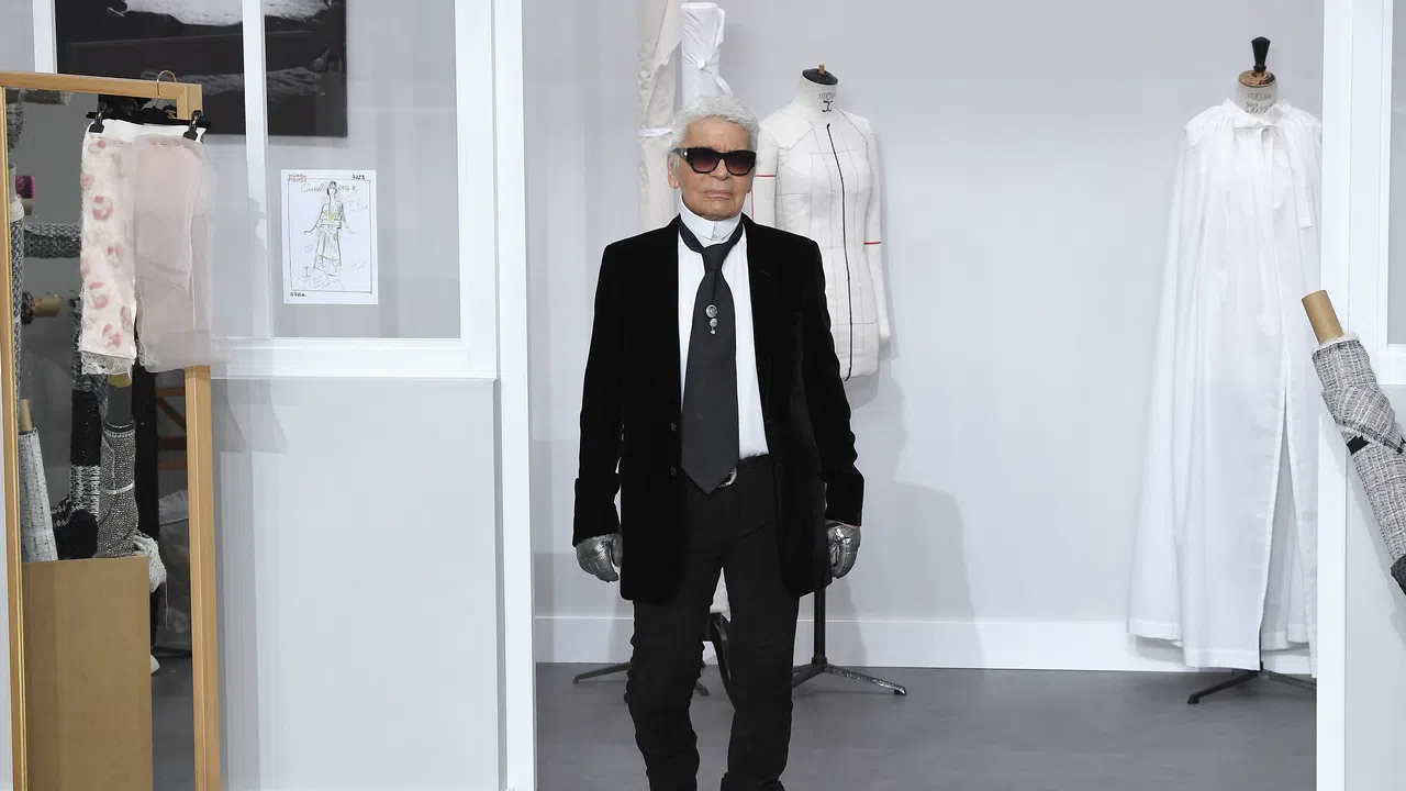 Макар светът да изгуби модната икона Карл Лагерфелд неговата най обожавана