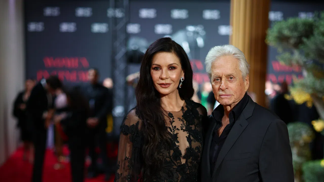 Според източници на RadarOnline бракът на Катрин Зита Джоунс и Майкъл