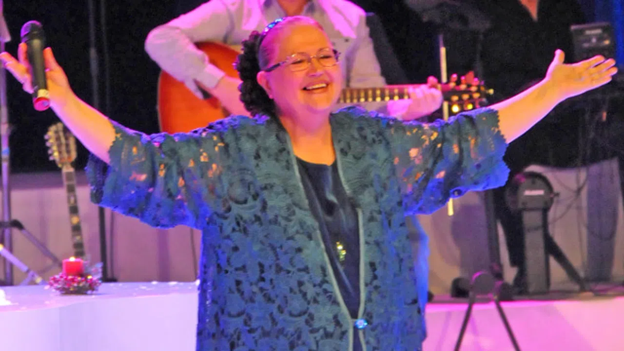 Отиде си на този ден Вечно усмихнатата дама с ангелски