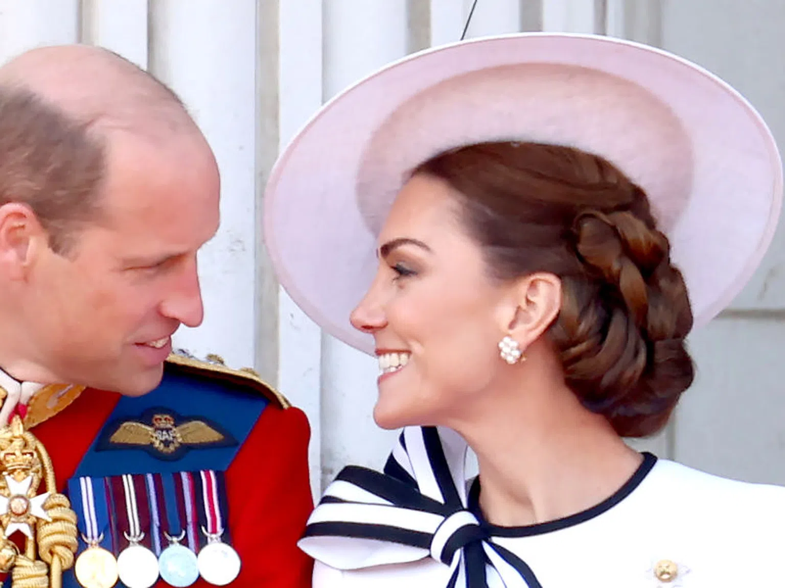 Ето как Кейт прикрила страничните ефекти от химиотерапията по време на Trooping the Color