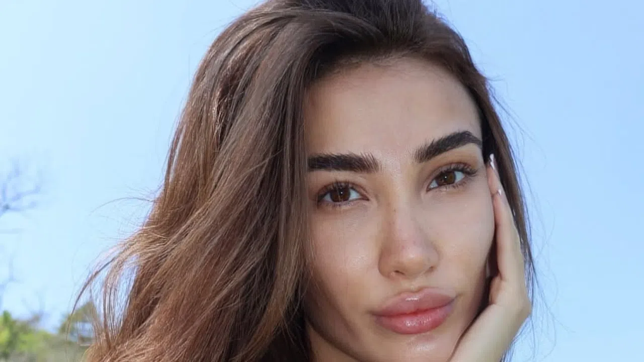 Ферай Неджиб несъмнено е една от най запомнящите се участнички в