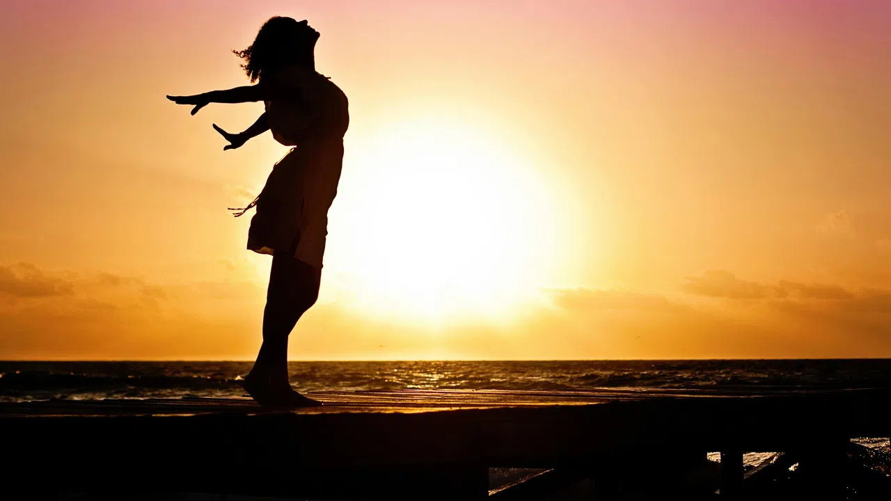 Каква е тази жена която привлича връзки когато не ѝ