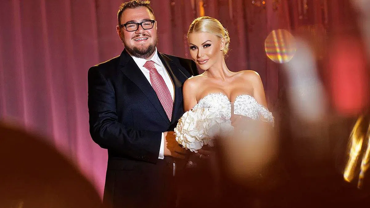 Всяка година блондинката ражда по едно дете.