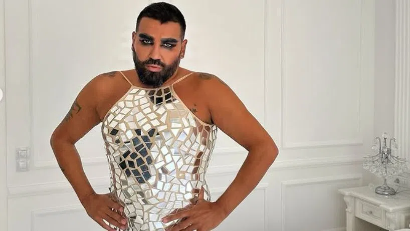 Азис се пъчи в роклята на Емануела.