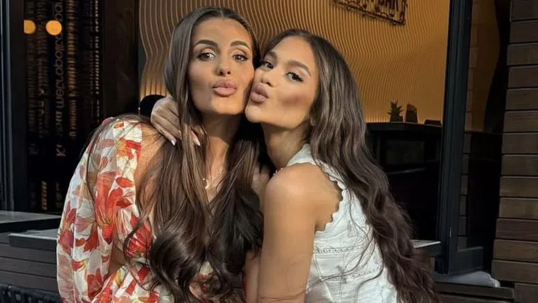 Анелия и Ивон с твърде много грим.