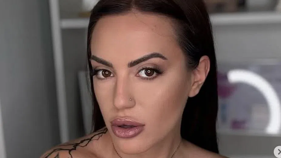 Анна-Мария показа, че не е сама.