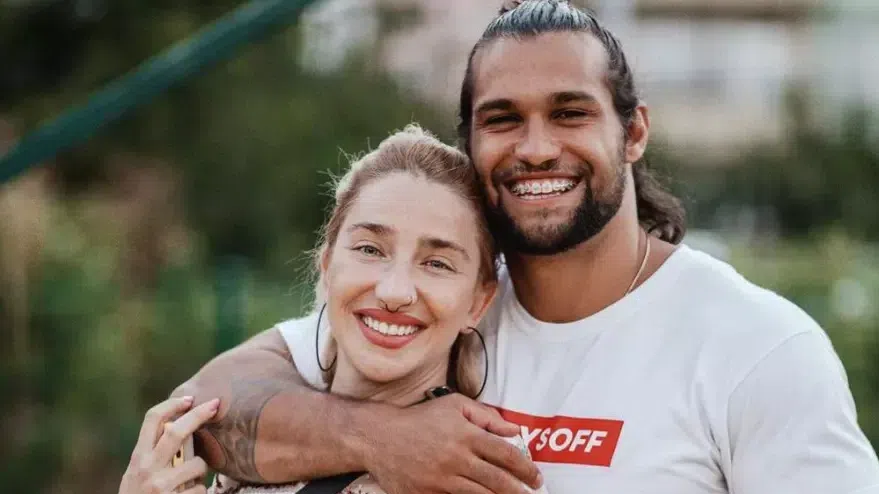 Сами Хосни и Мила Савова се възползват от известността си максимално.