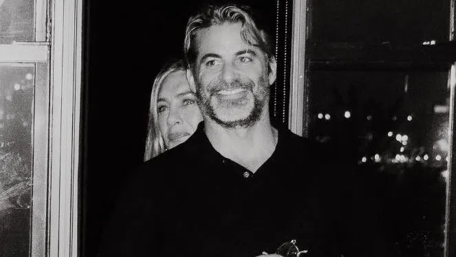 Джнифър Анистън и Джим Къртис