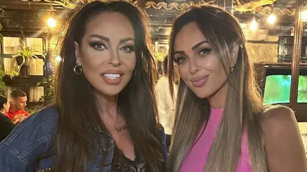 Глория се открояваше в розово, а колежката  й Ивана заложи на  черно и дънково яке.