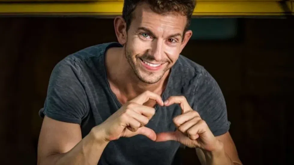 Звездата на Порязов изгря с участието му в последния сезон на хитовия сериал „Под прикритие“.