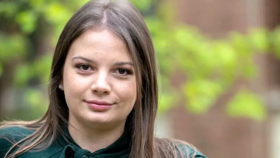 Мирела иска да живее в България.