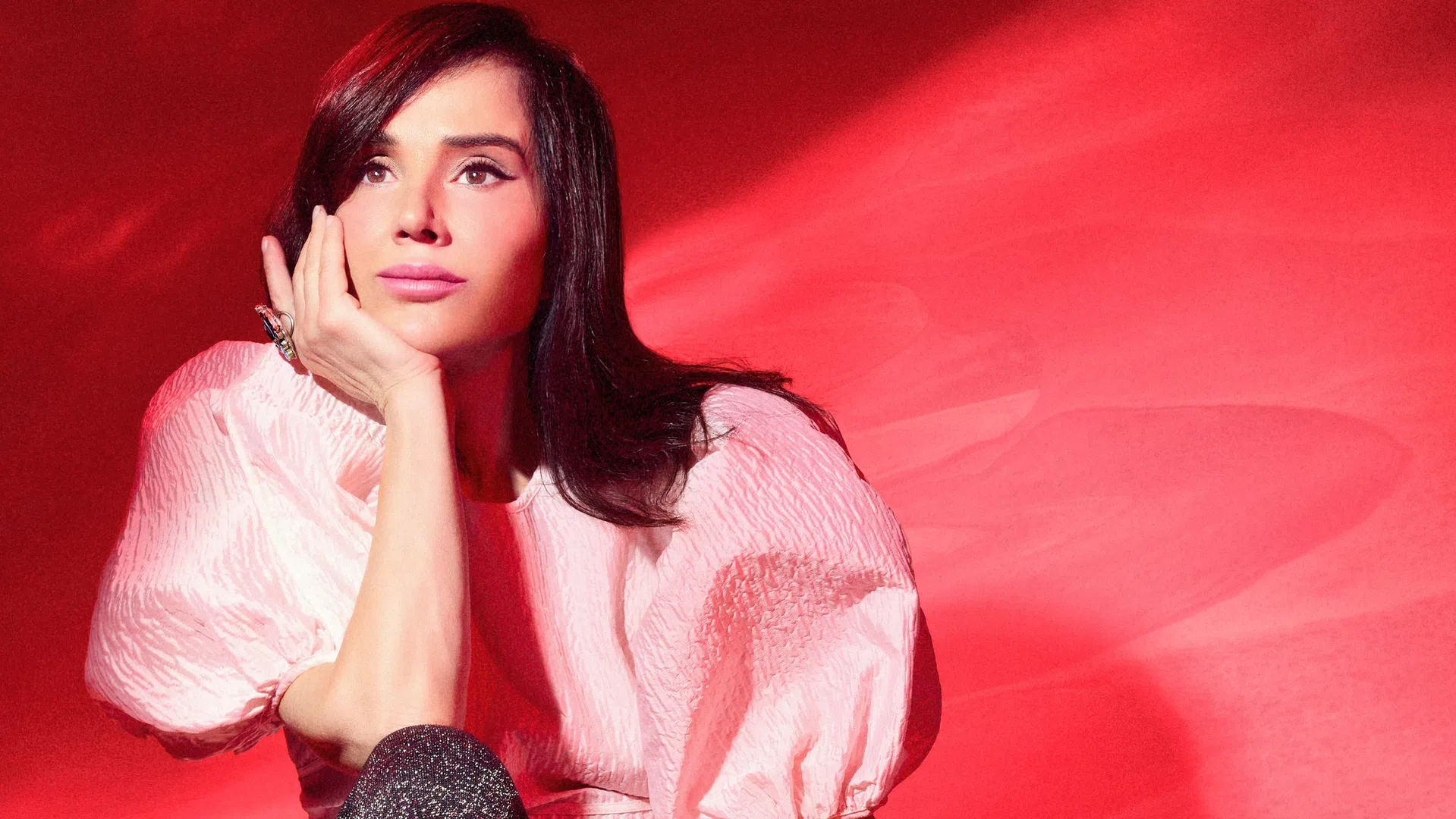 Ирина Флорин с лирик видео към новия си проект.