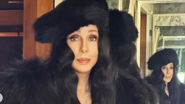 Шер на 77 години.