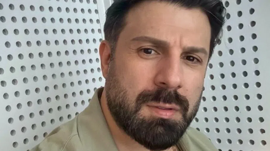 С фотошоп Тони Стораро може да мине за връстник на сина си Фики.