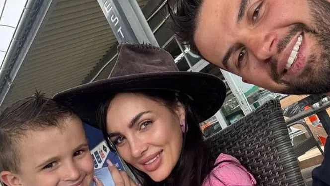 Ангел Караньотов със сина си и Ива Русинова